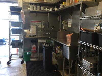 COMMERCIAL KITCHEN 